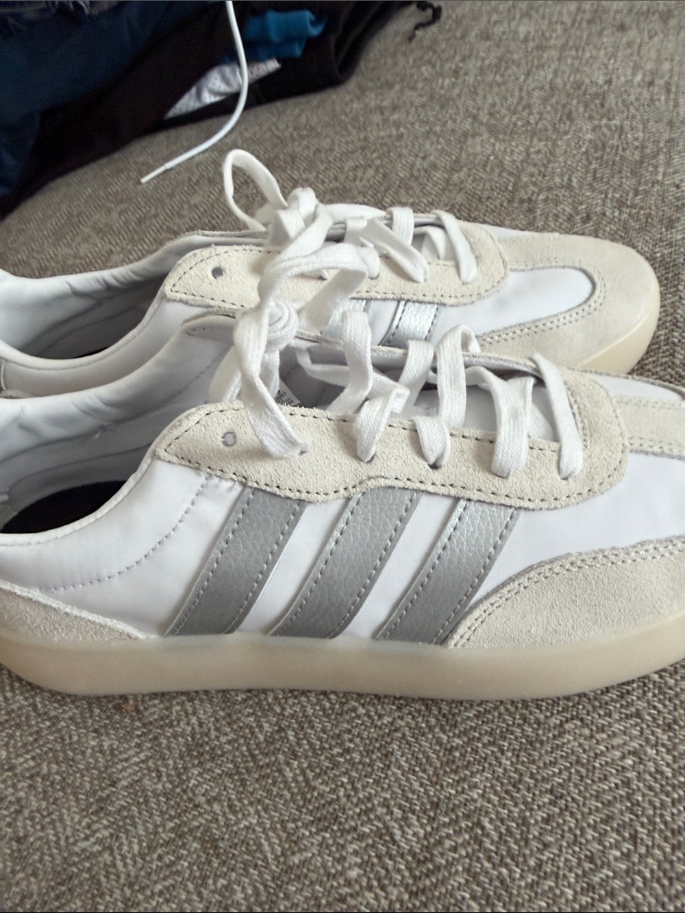 NWOT - adidas White Lifestyle Low-Top Sneakers - Picture 5 of 5